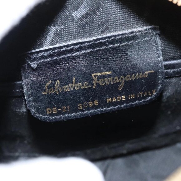 Salvatore Ferragamo Shoulder Bag Patent leather Gold Beige Auth 98765 - Picture 10 of 16